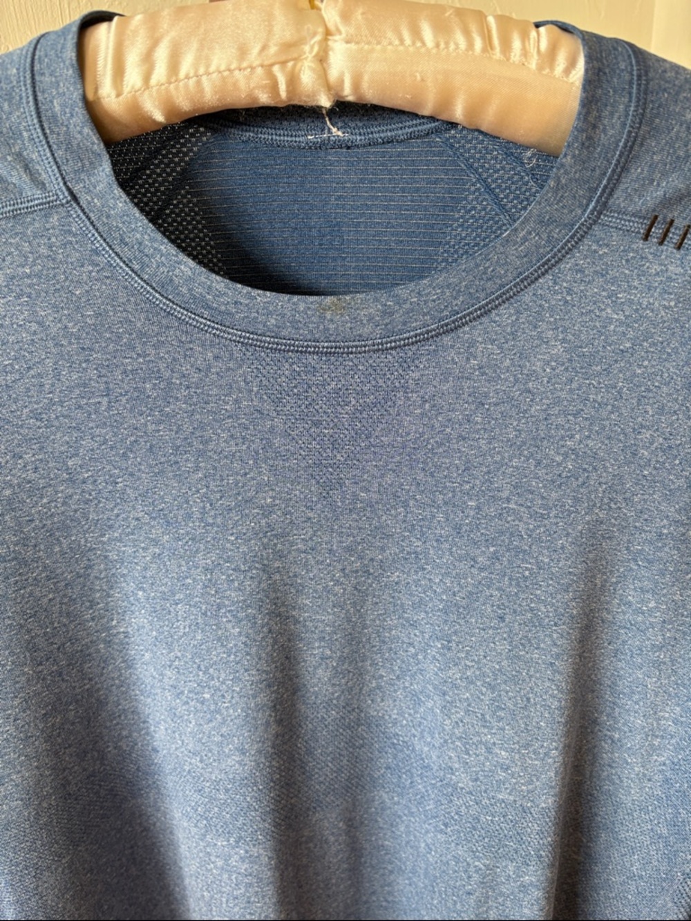Men’s Lululemon long sleeve performance shirt.